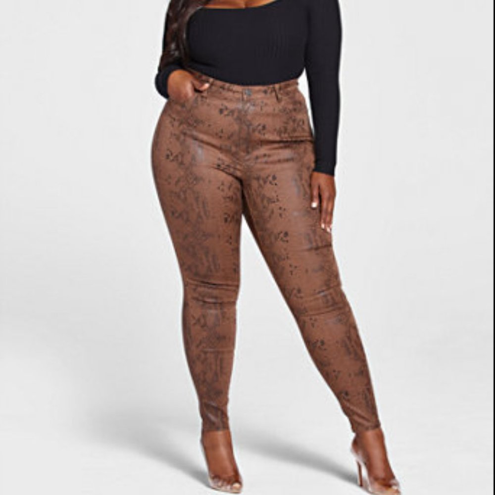 NWT HIGH RISE SNAKESKIN TEXTURE SKINNY JEANS - SHORT INSEAM